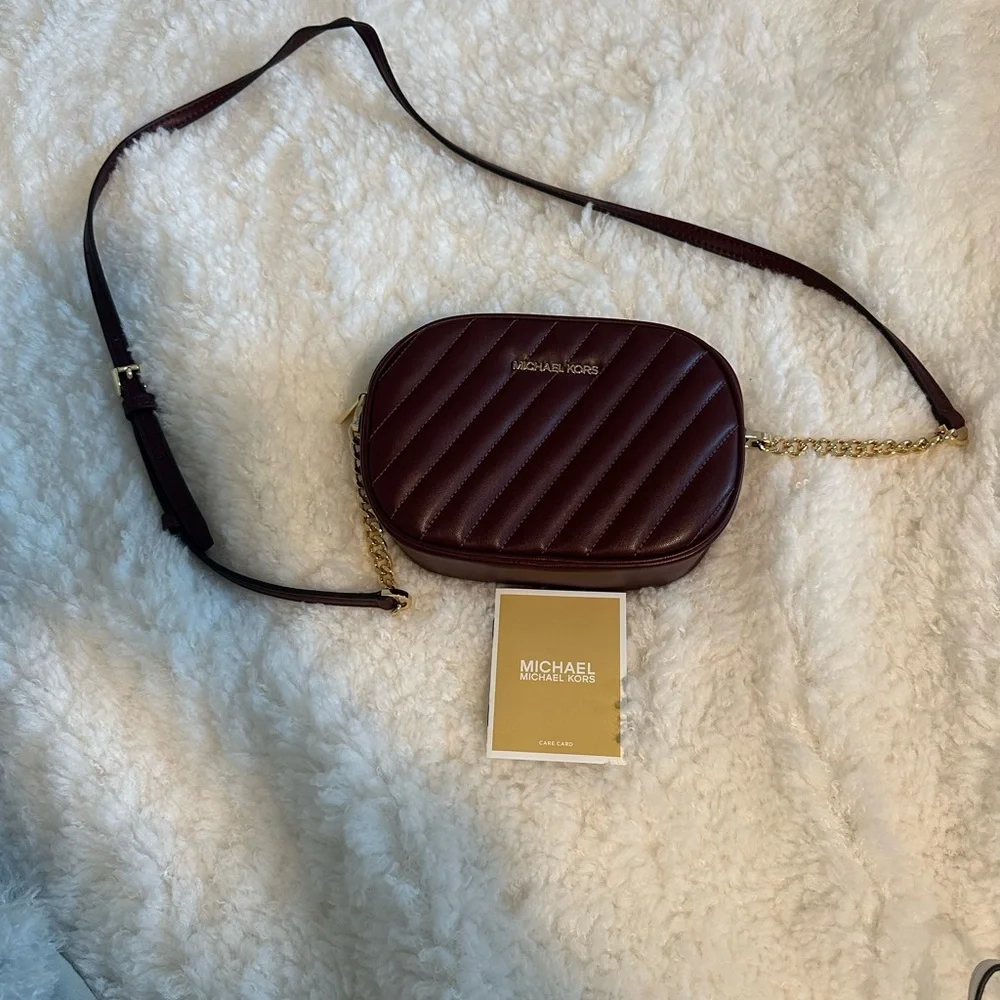 Michael Kors Rose small‎ quilted crossbody Bag with Gold Chain in Merlot